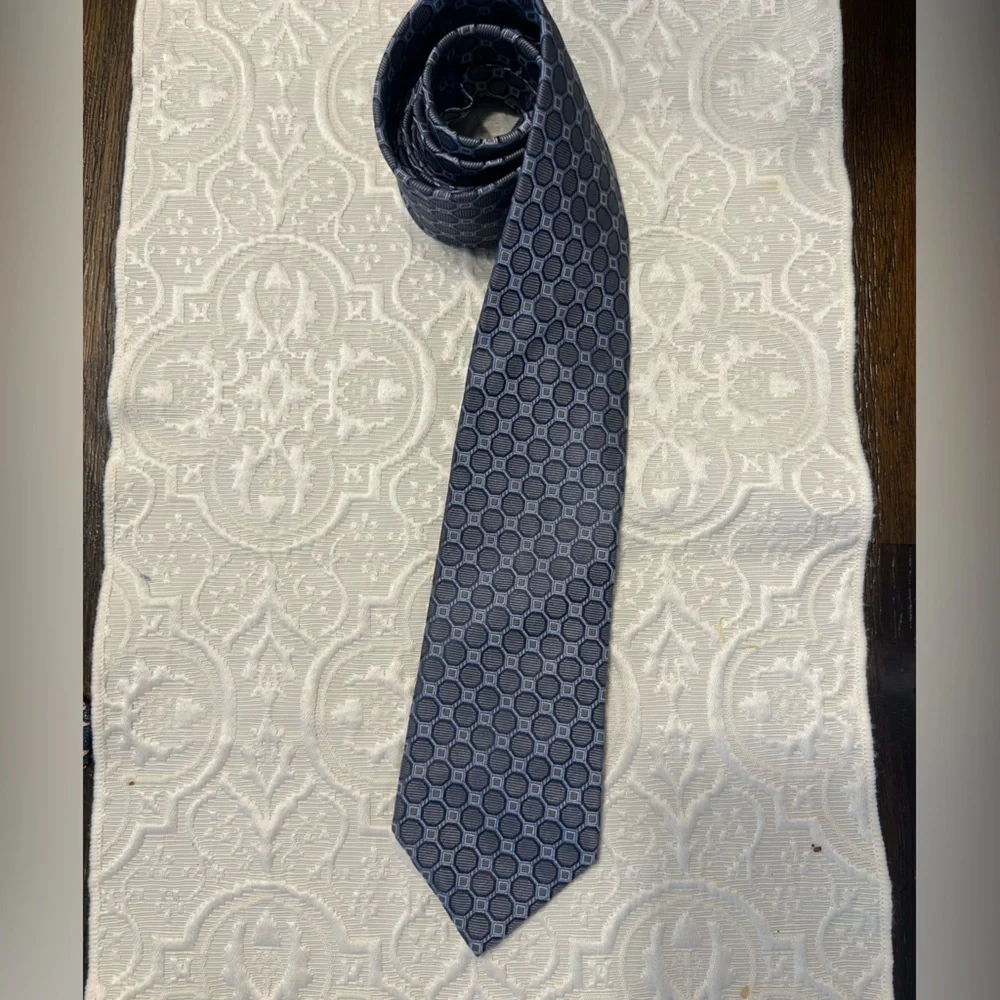 Kirkland Signature Hexagonal Pattern Tie in Blue and Gray